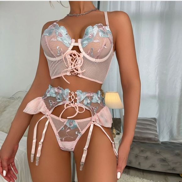 Women Garter Lingerie Sexy Sheer Bra With Embroidery Floral 4 Piece Lingerie Set - Picture 9 of 11